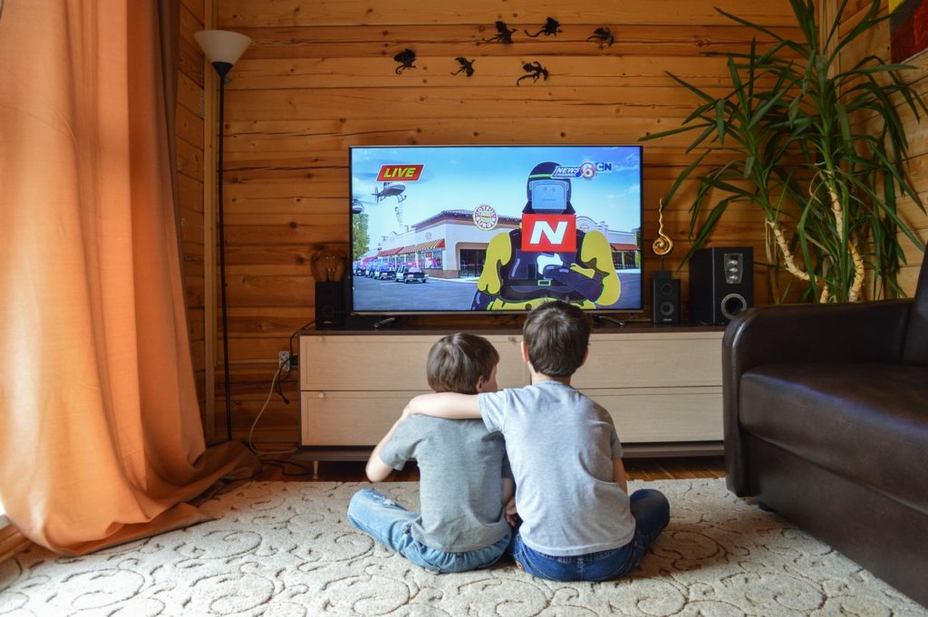 children watching TV